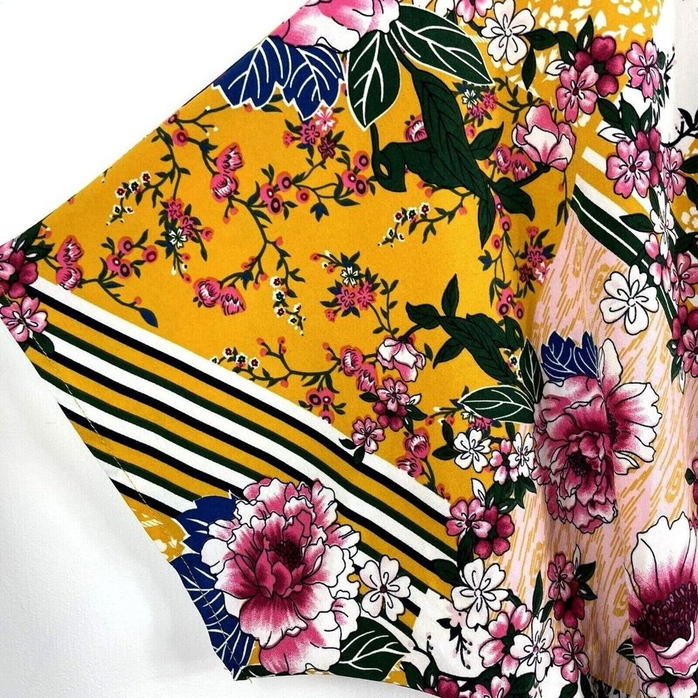 Umgee Womens Romper Size Small Floral Yellow V-Neck Short Sleeve - Picture 4 of 7